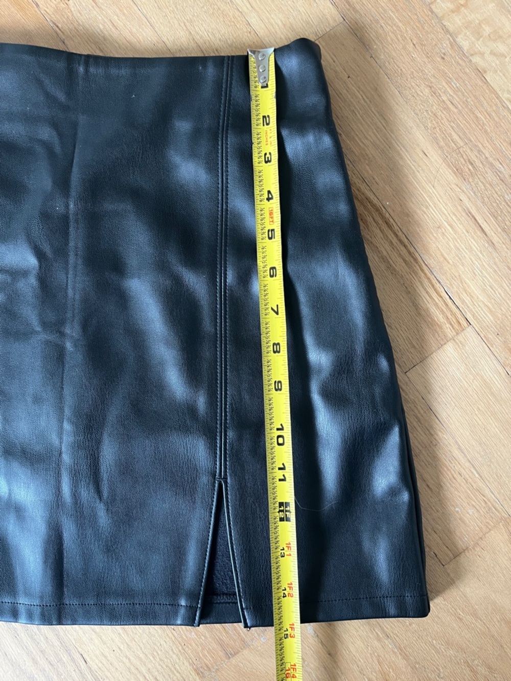 Hollister Black Faux Leather Mini Skirt with Front Seam and Small Slit - Picture 6 of 7